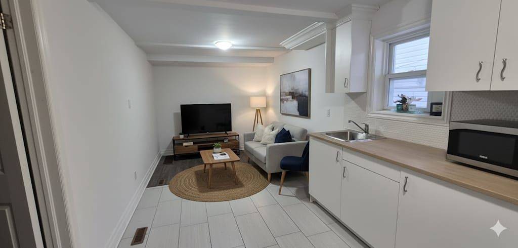 Richmond Hill, ON L4E 3C2,42 Fergus AVE W