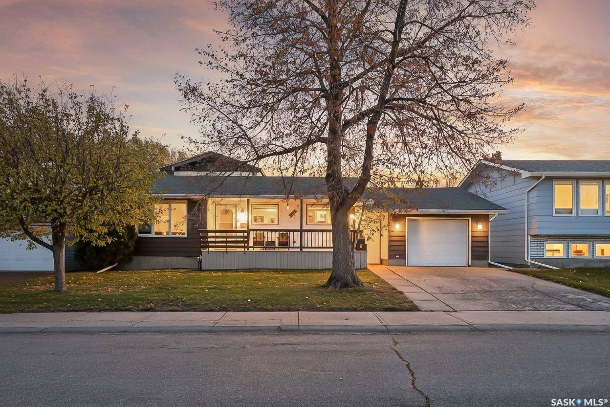 Moose Jaw, SK S6H 6V7,1305 Princess CRESCENT