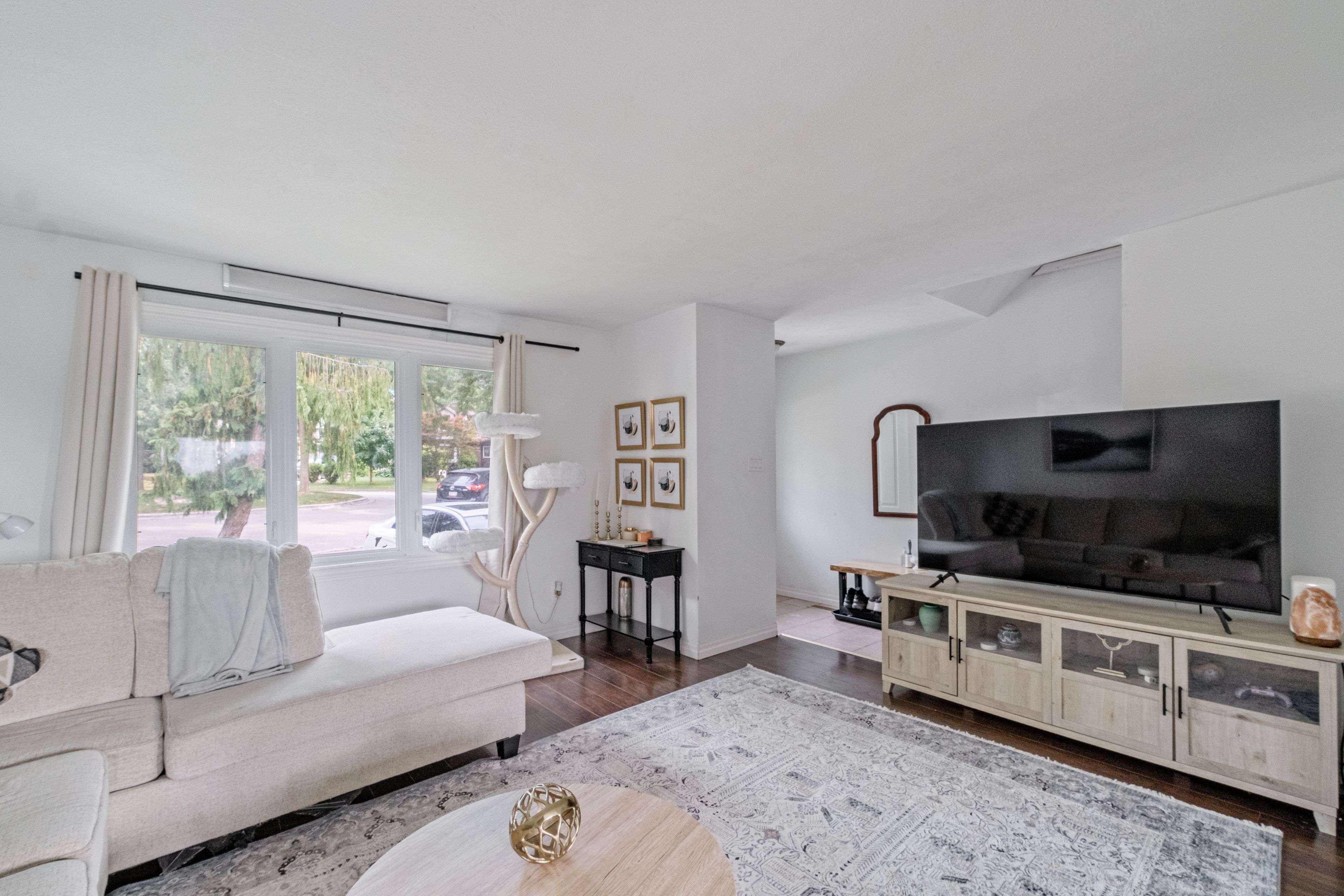 London South, ON N5Z 4K6,992 Eagle CT