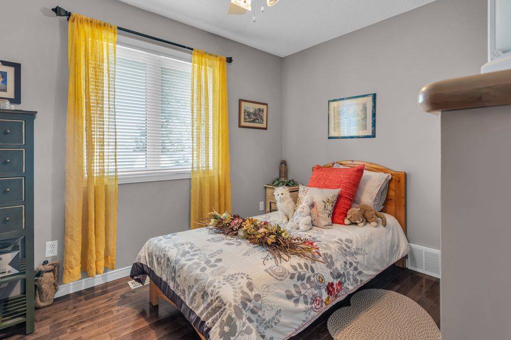 Tillsonburg, ON N4G 1E5,24 Barker ST