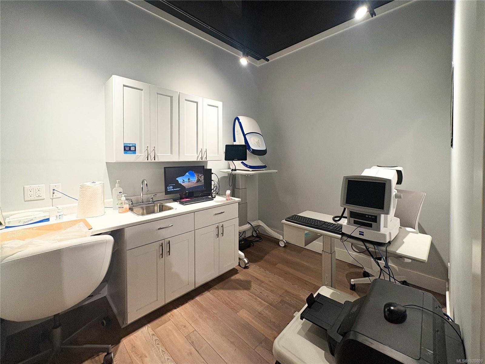 Langford, BC V9B 0H9,755 Goldstream Ave #104