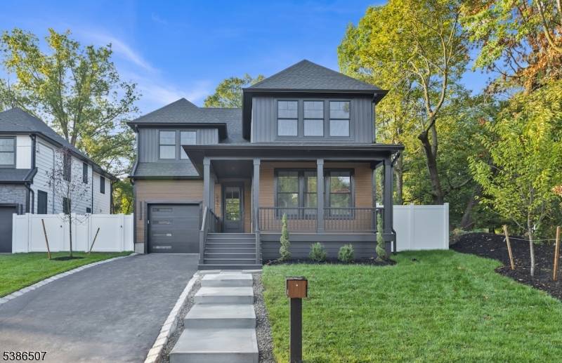 Metuchen Boro, NJ 08840,243 High St