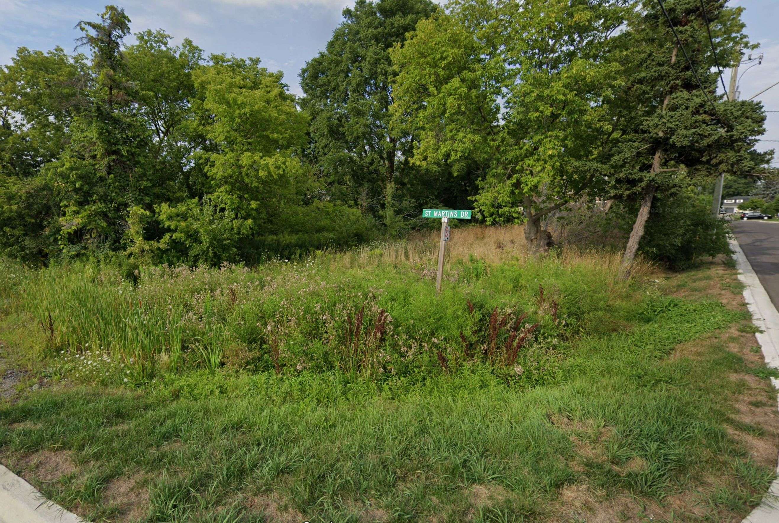 Pickering, ON L1W 1N1,805 St. Martins DR