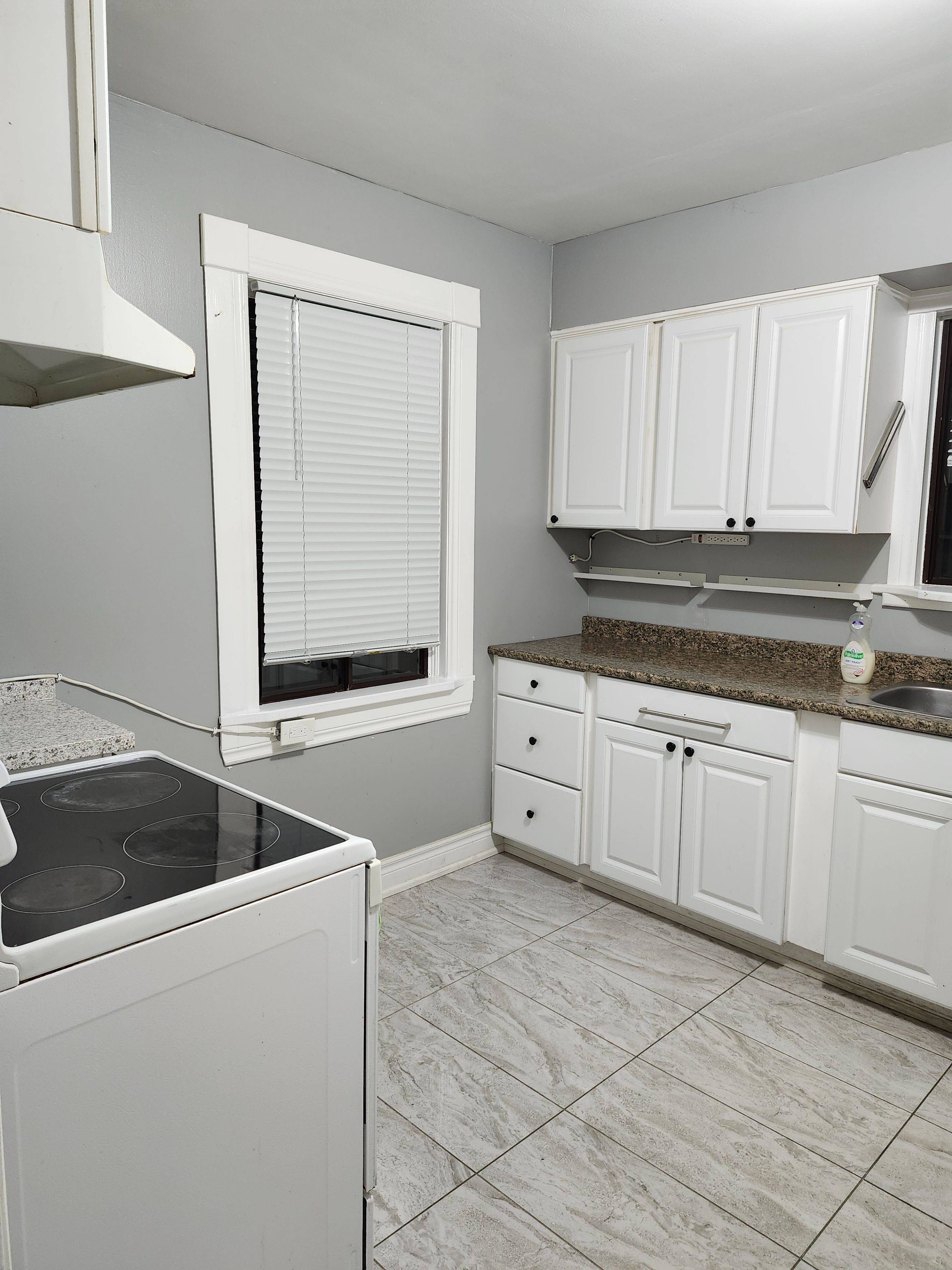 Brampton, ON L6W 3B3,26 Trueman ST