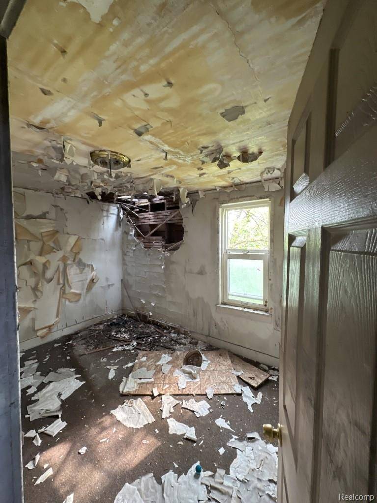 Detroit, MI 48227,15384 Lesure ST