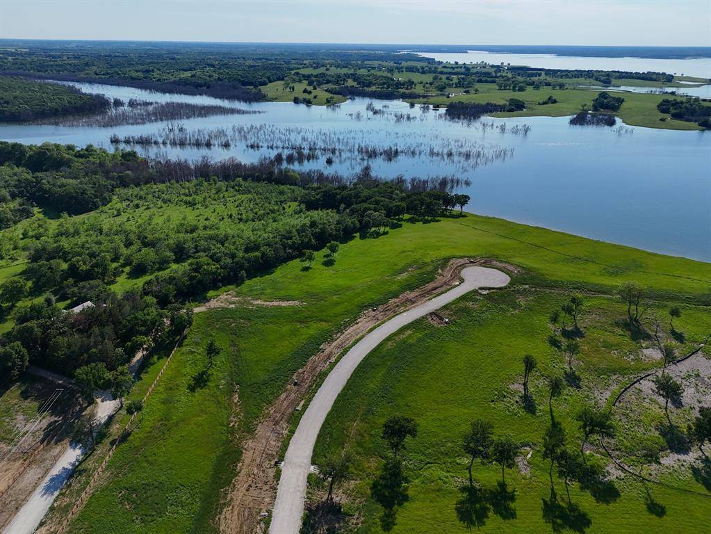 Windom, TX 75492,399 Harborside Terrace