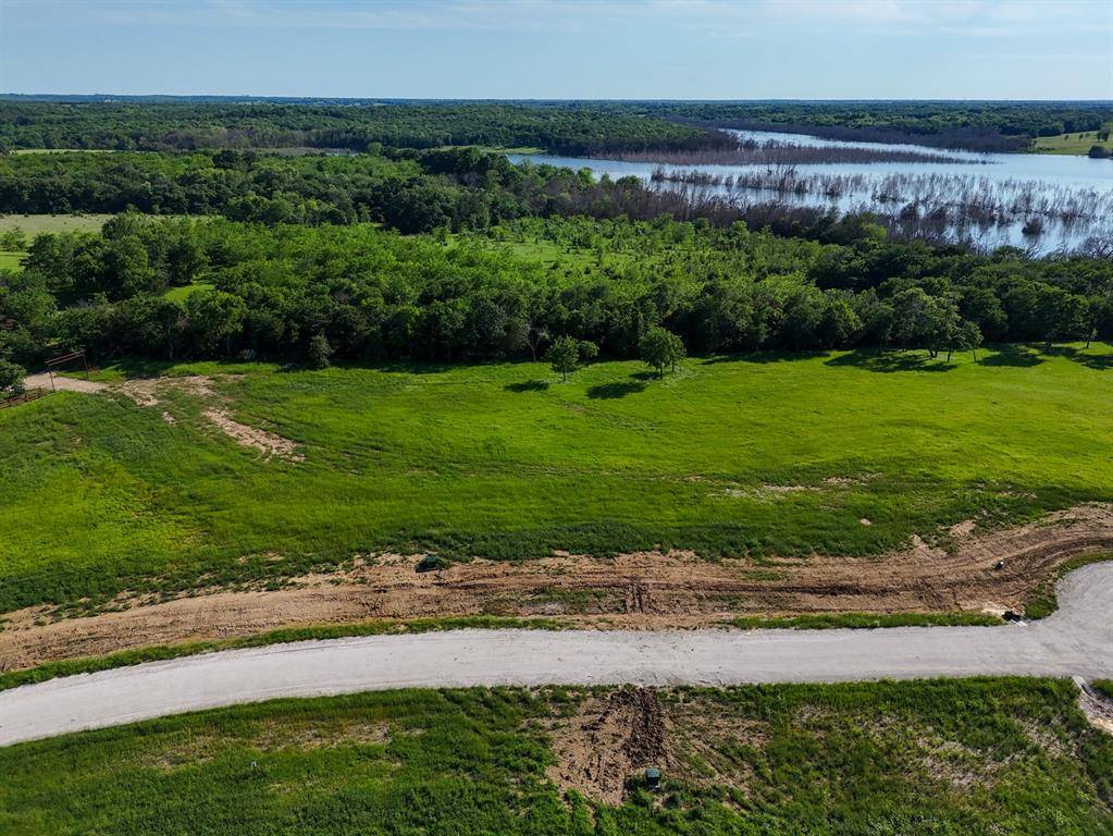 Windom, TX 75492,399 Harborside Terrace