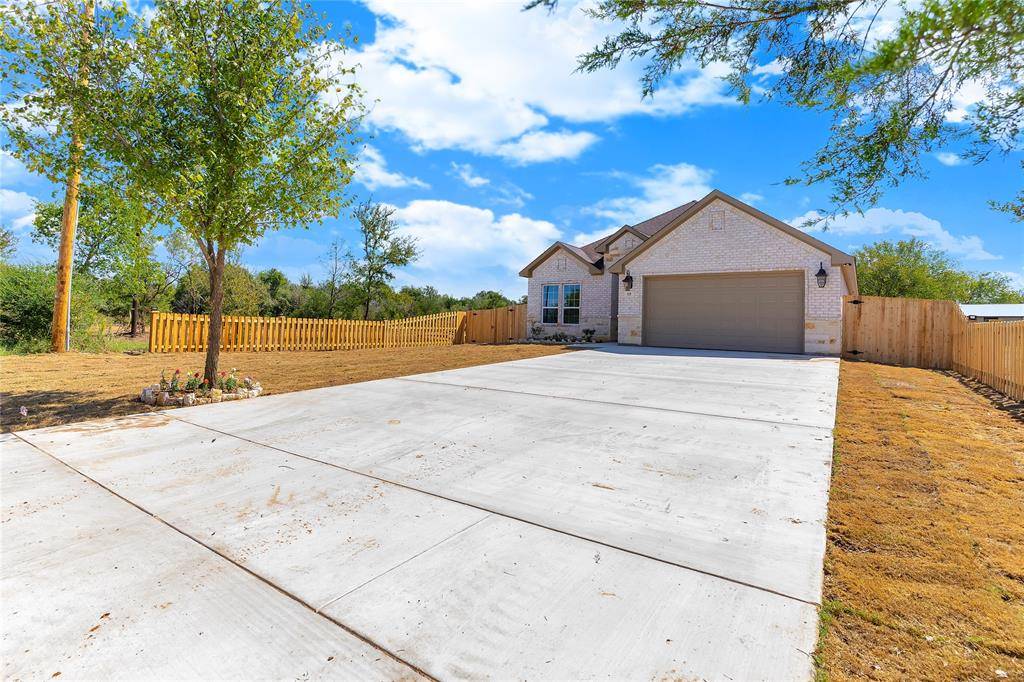 Cleburne, TX 76033,868 Fuller Road