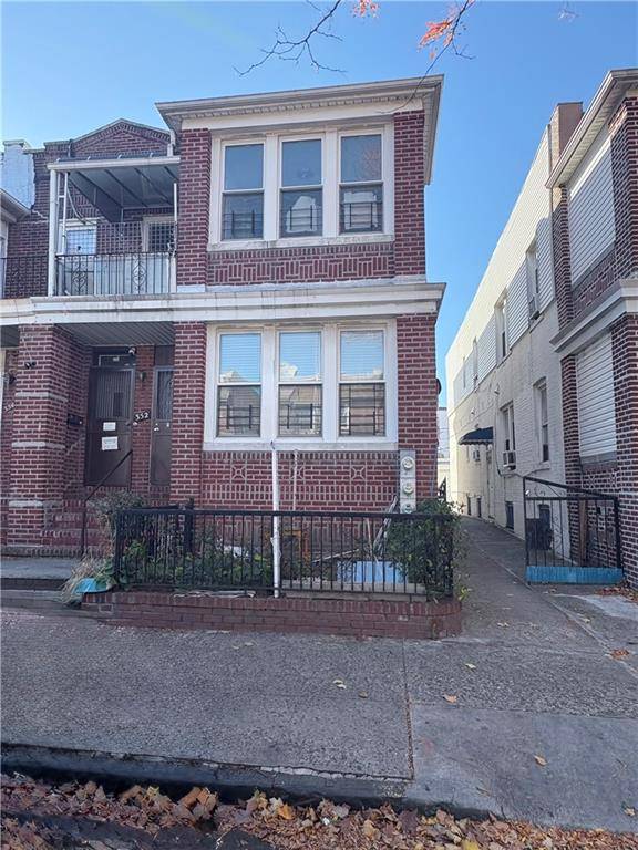 Brooklyn, NY 11220,352 68th ST