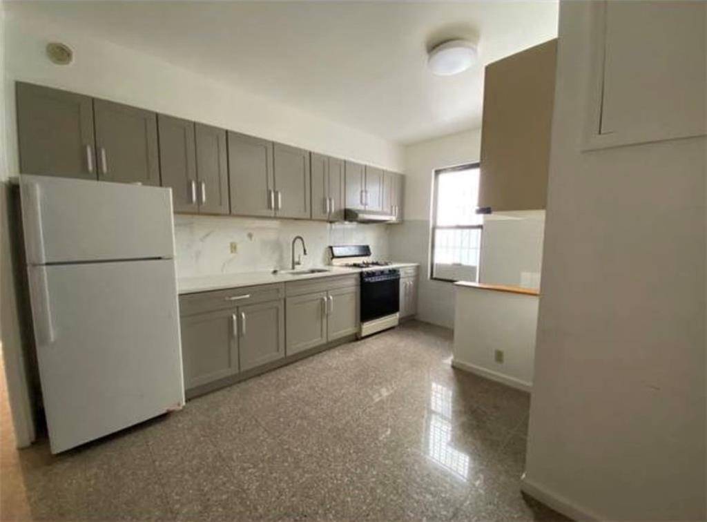 Brooklyn, NY 11220,352 68th ST