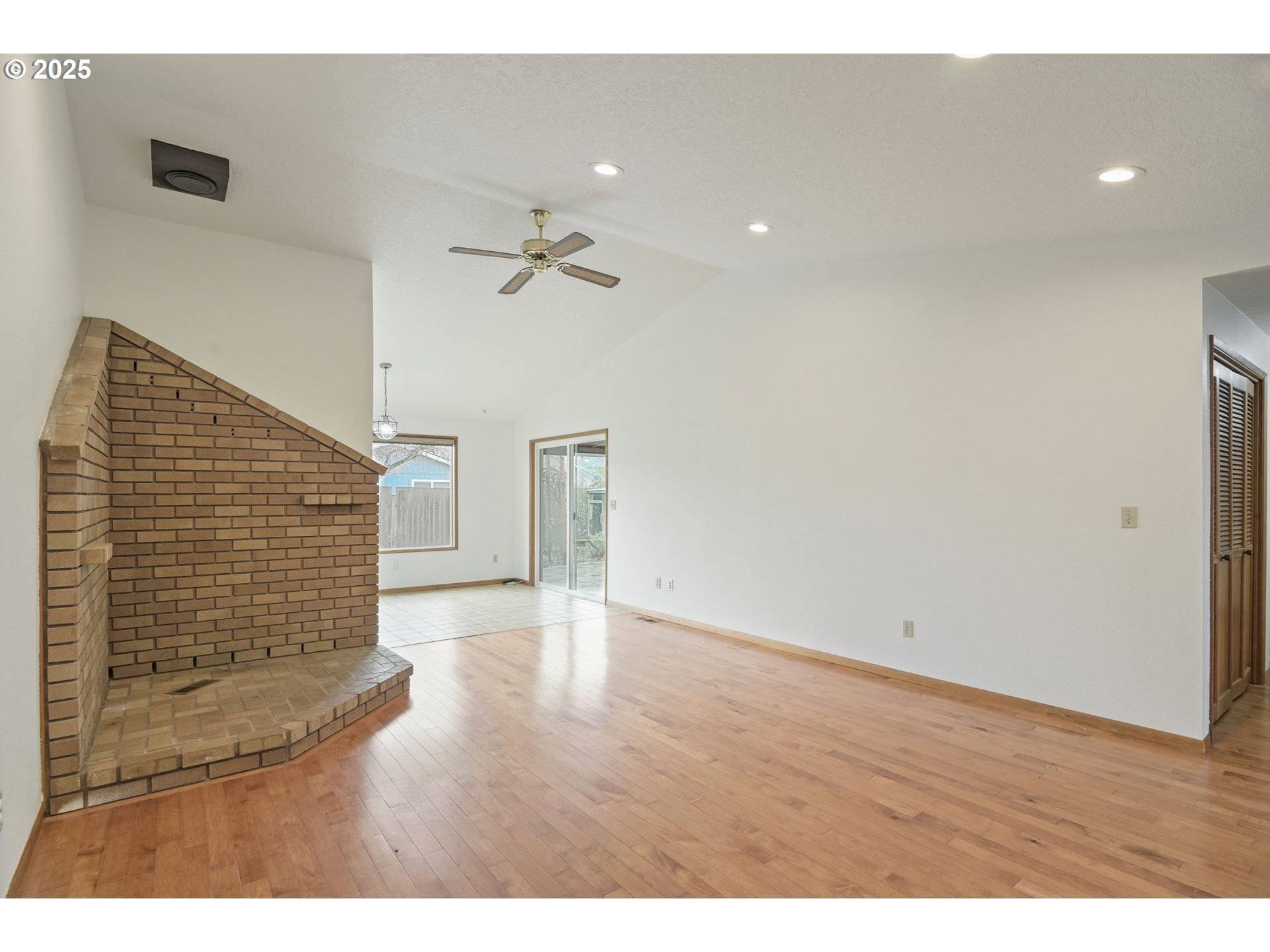 Canby, OR 97013,325 SW 12TH AVE