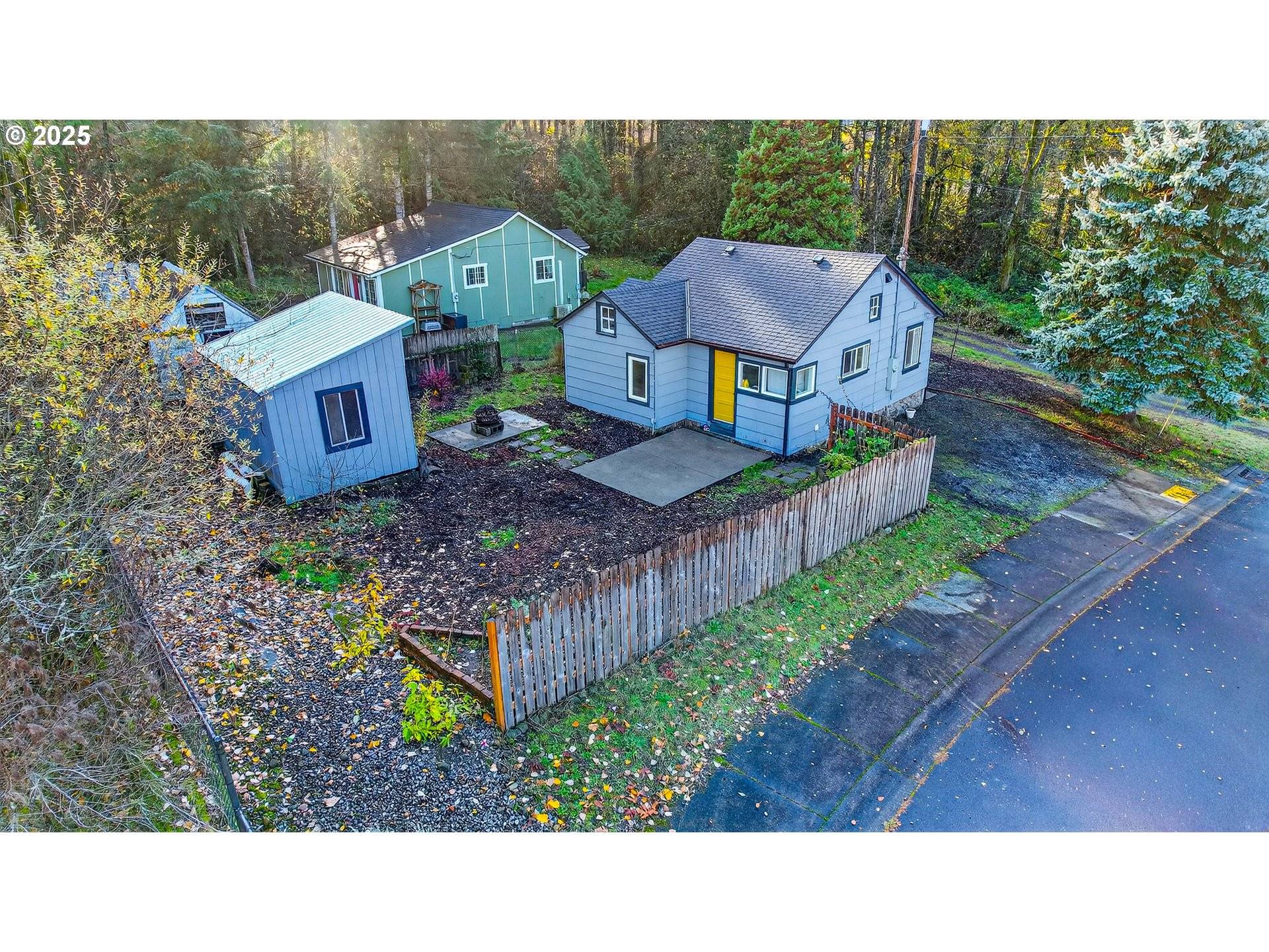 Cascade Locks, OR 97014,900 SW Sadie B ST