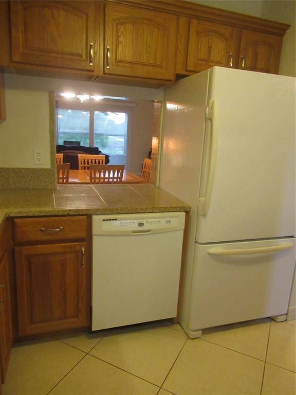 Margate, FL 33063,601 NW 76th Ter #206