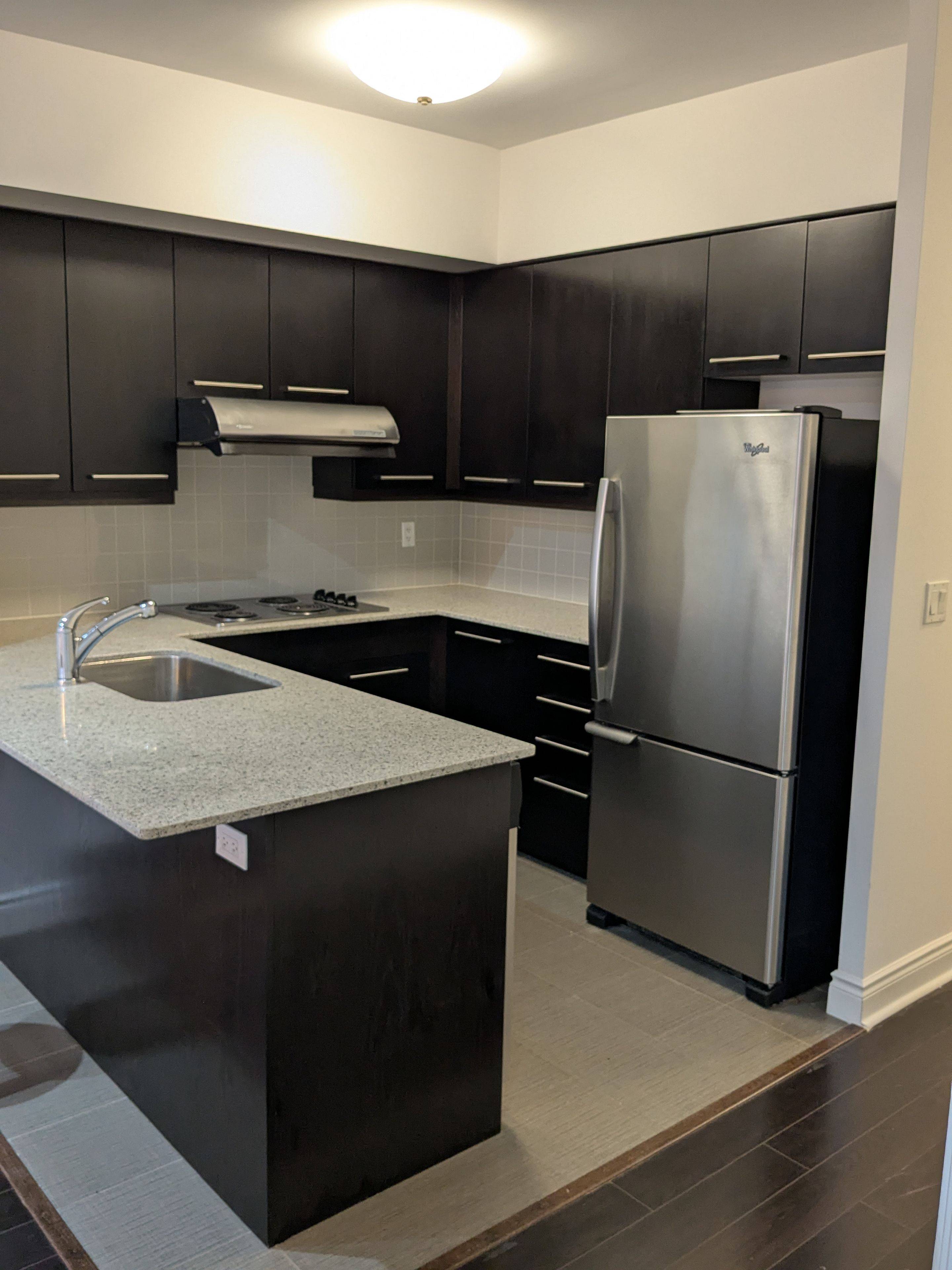 Richmond Hill, ON L4S 0E9,11211 YONGE ST #A609