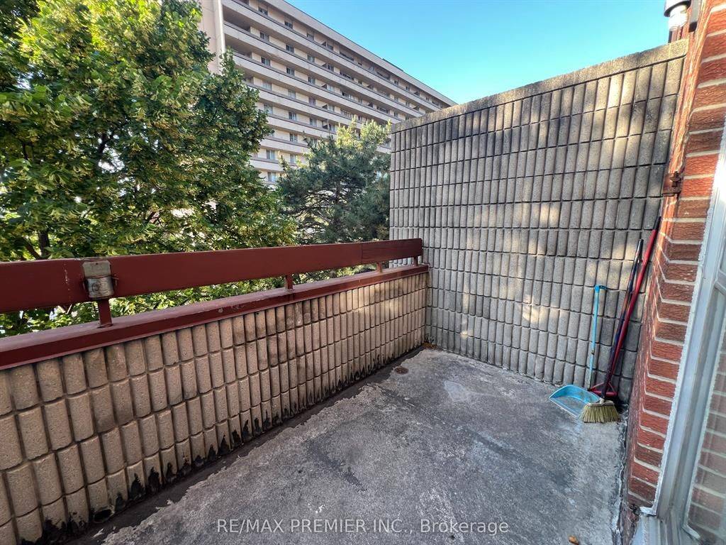 Toronto W05, ON M3N 2T2,10 Eddystone AVE #234