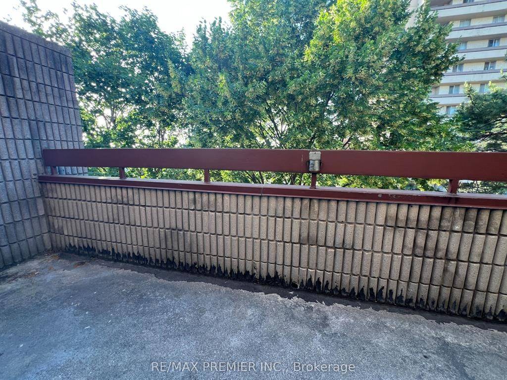 Toronto W05, ON M3N 2T2,10 Eddystone AVE #234