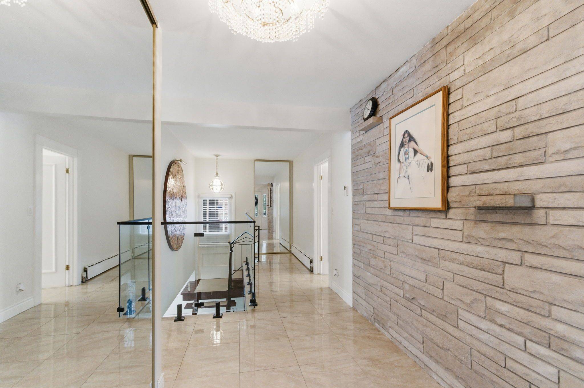 Hamilton, ON L8S 2R5,16 Freeland CT