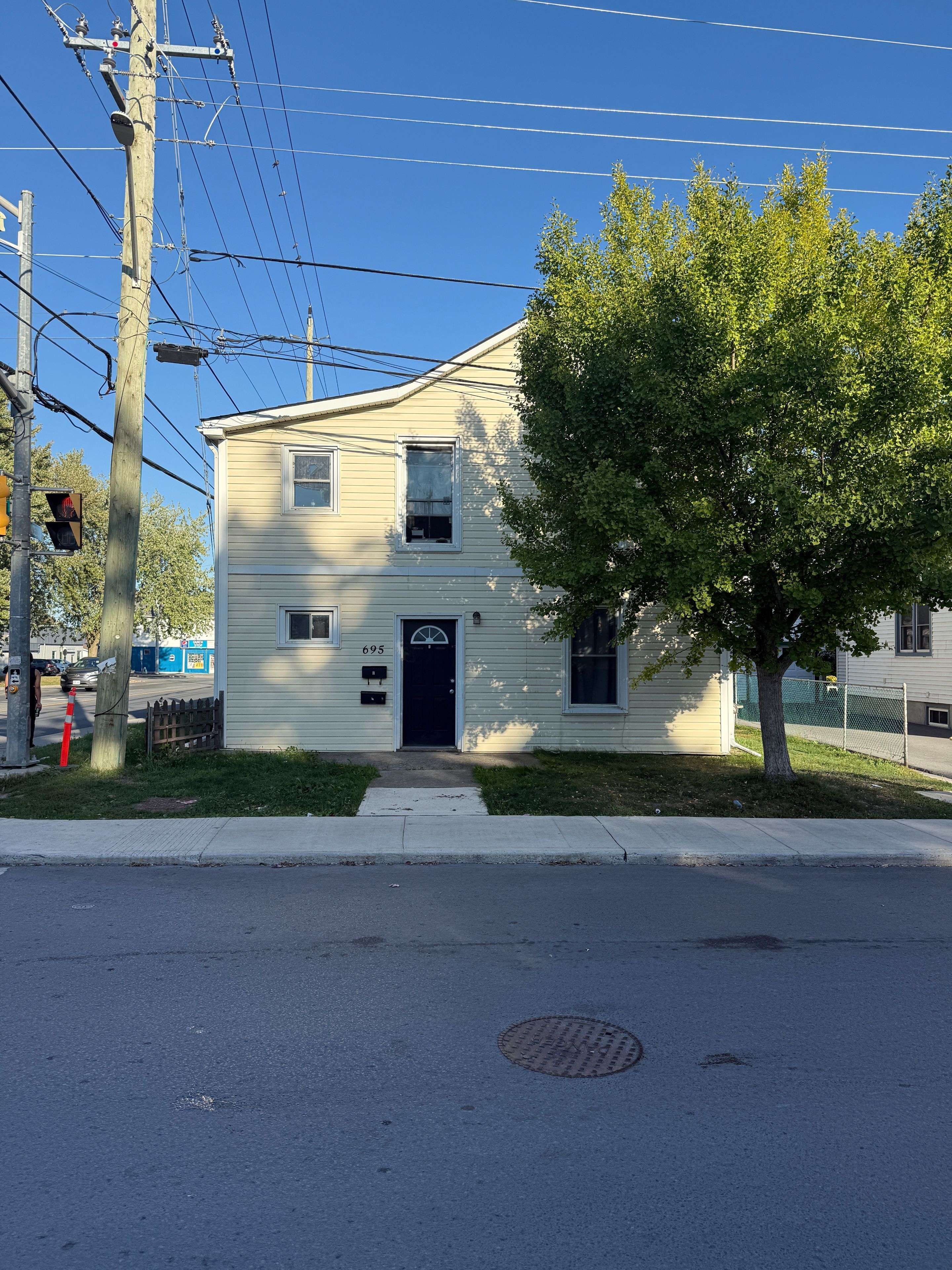 Kingston, ON K7K 4S6,695 Victoria ST