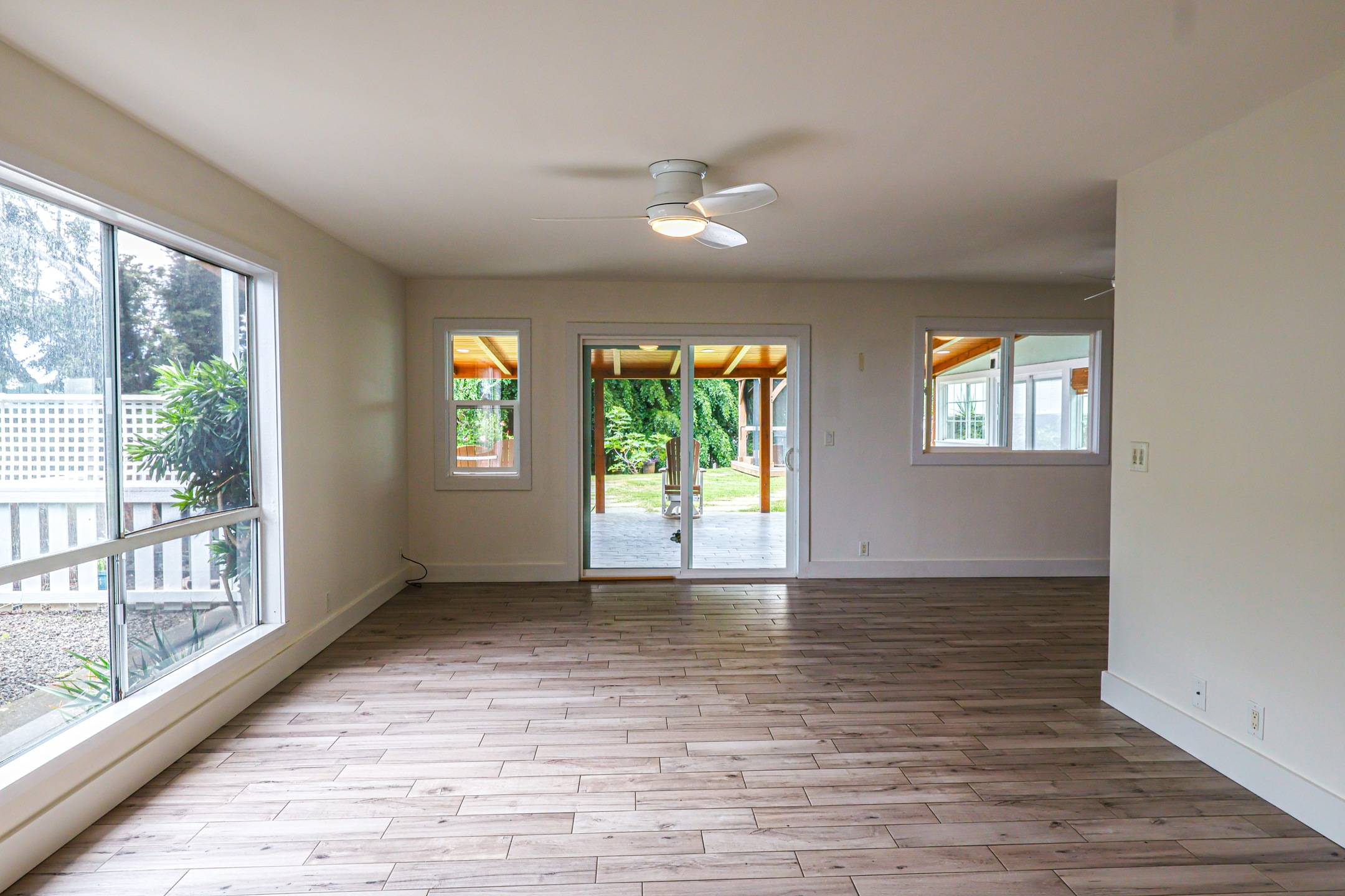 Kailua-kona, HI 96740,76-206 KEALOHA ST #2A