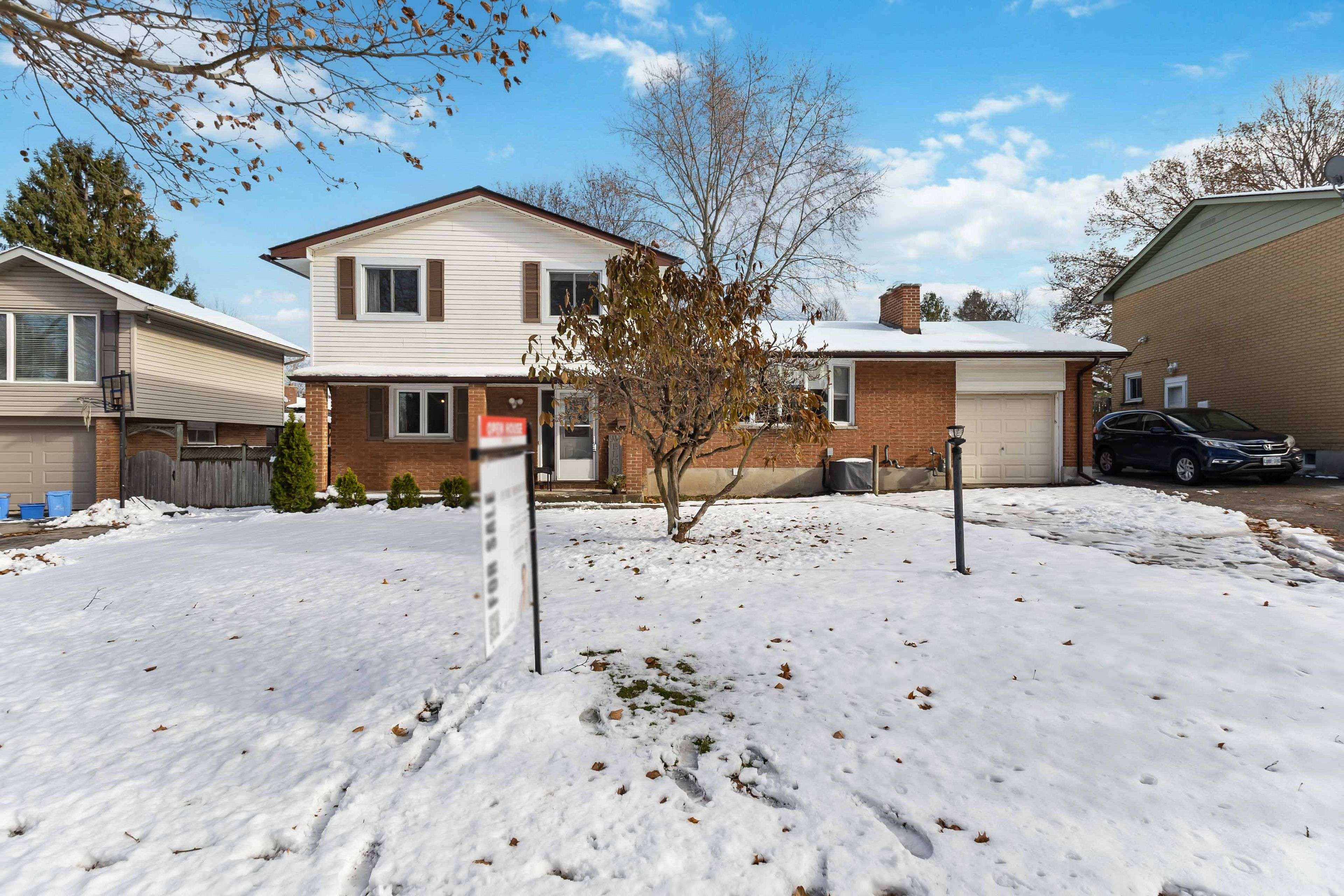 London South, ON N6J 2Y2,628 Viscount RD