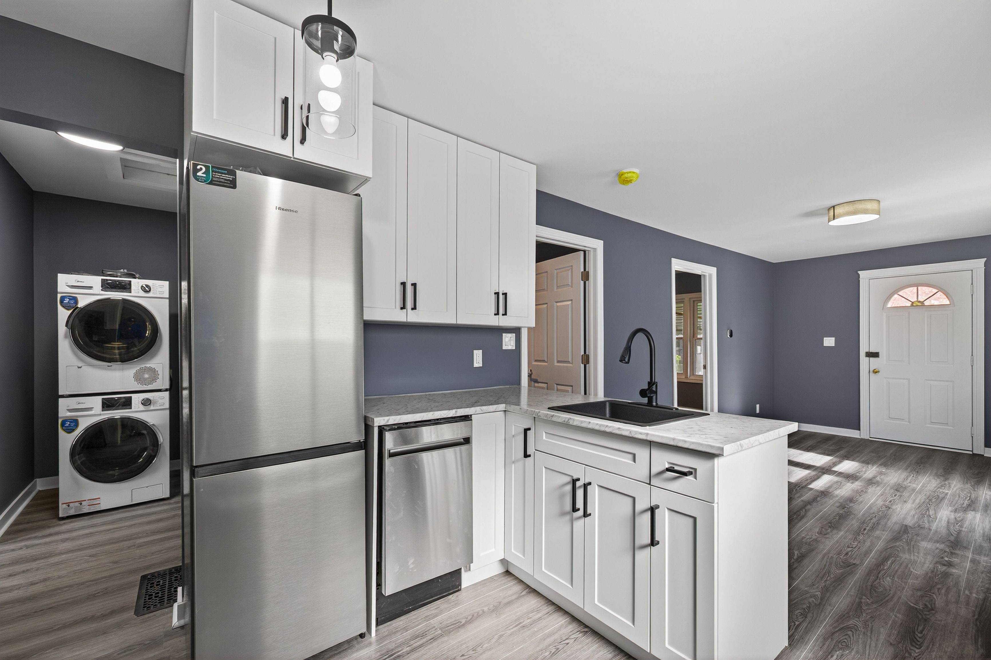 London East, ON N5Y 1Y9,117 Sterling ST