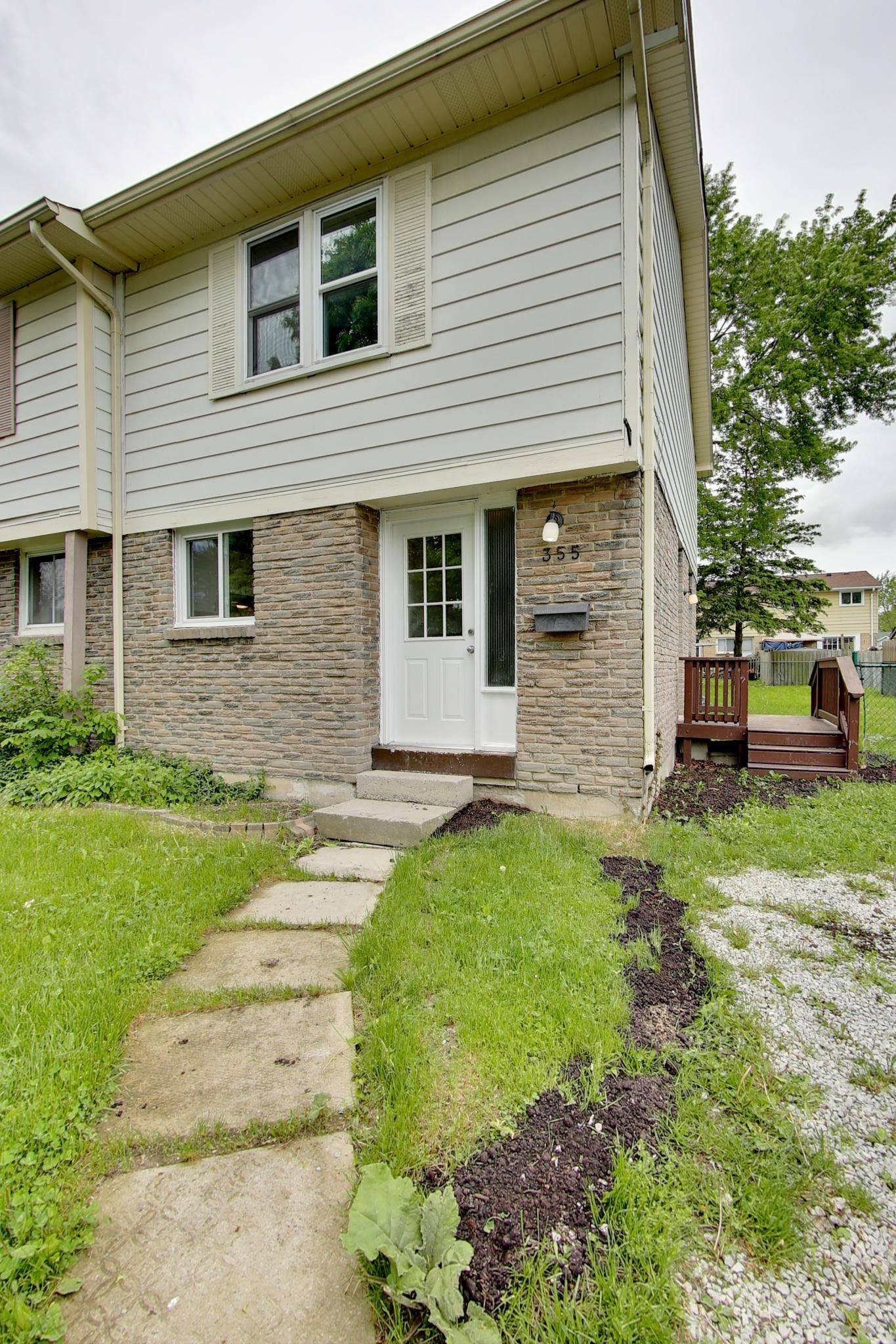 Sarnia, ON N7S 4E9,355 Somerset CRES