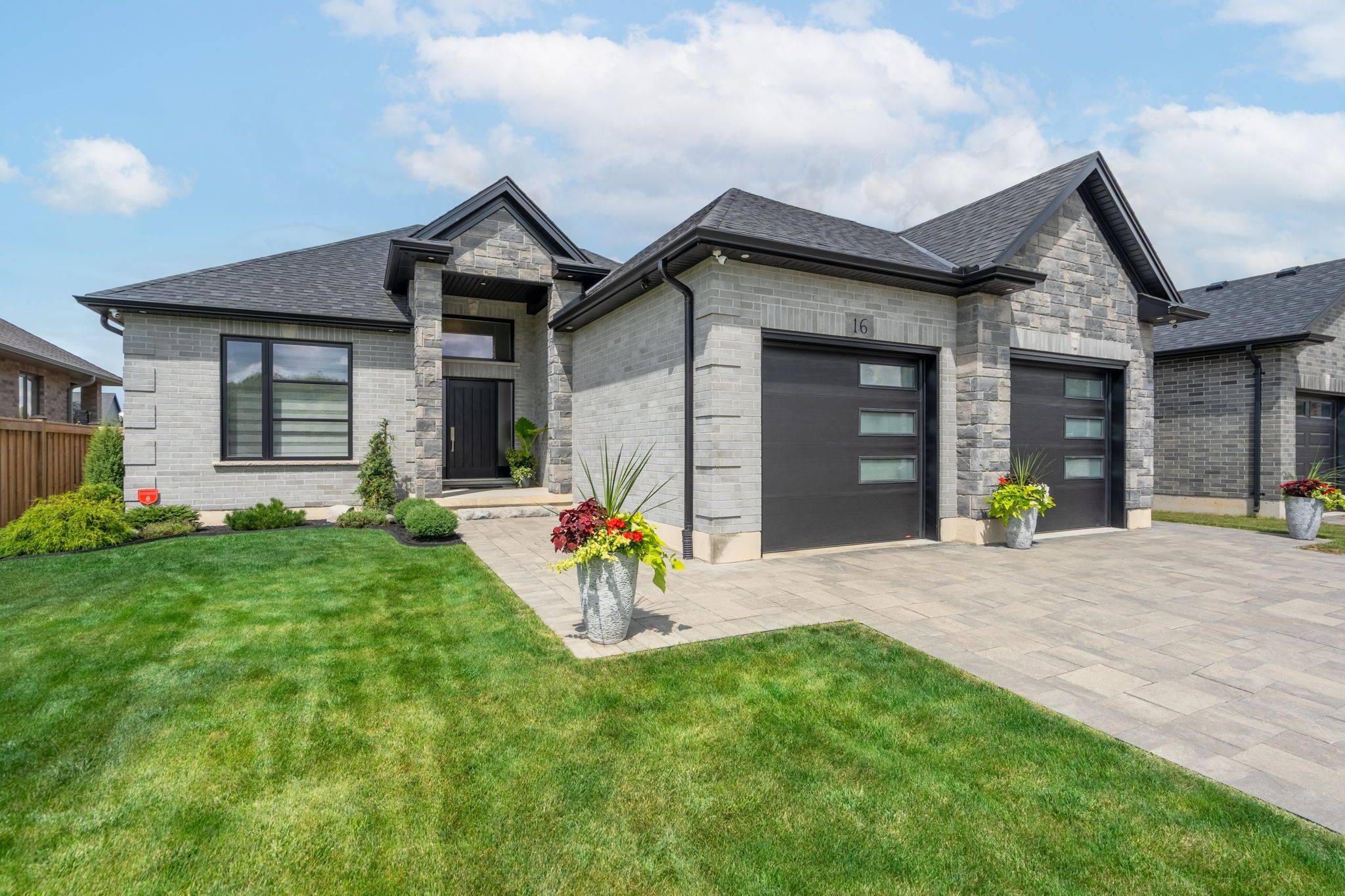 Thames Centre, ON N0M 2P0,16 Foxborough PL