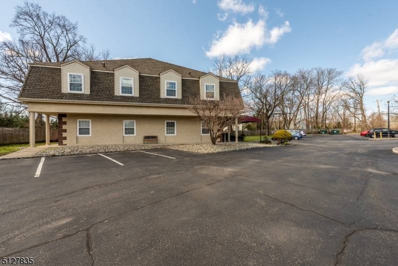 Pequannock Twp., NJ 07444,913 State Rt 23