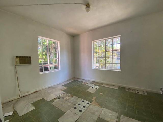 North Miami, FL 33161,755 NE 140th St