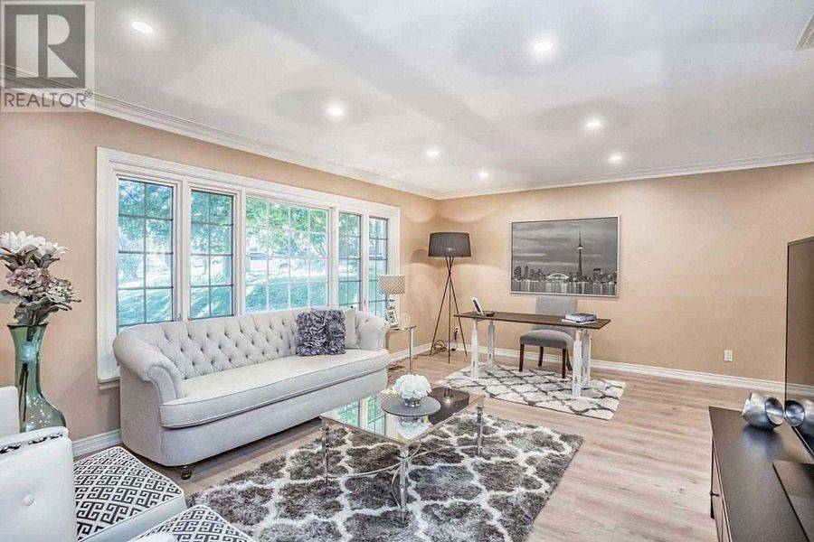 Markham, ON L3P 2E6,14 Strathroy CRES