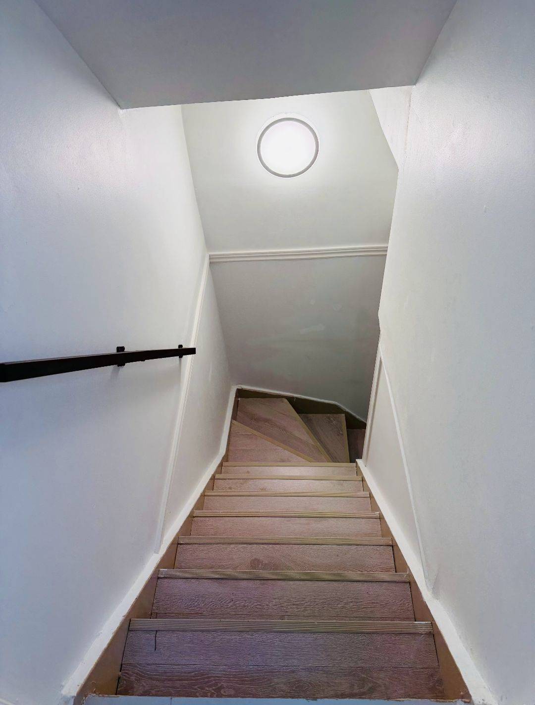 Mississauga, ON L5N 3J9,6636 Edenwood DR #Lower