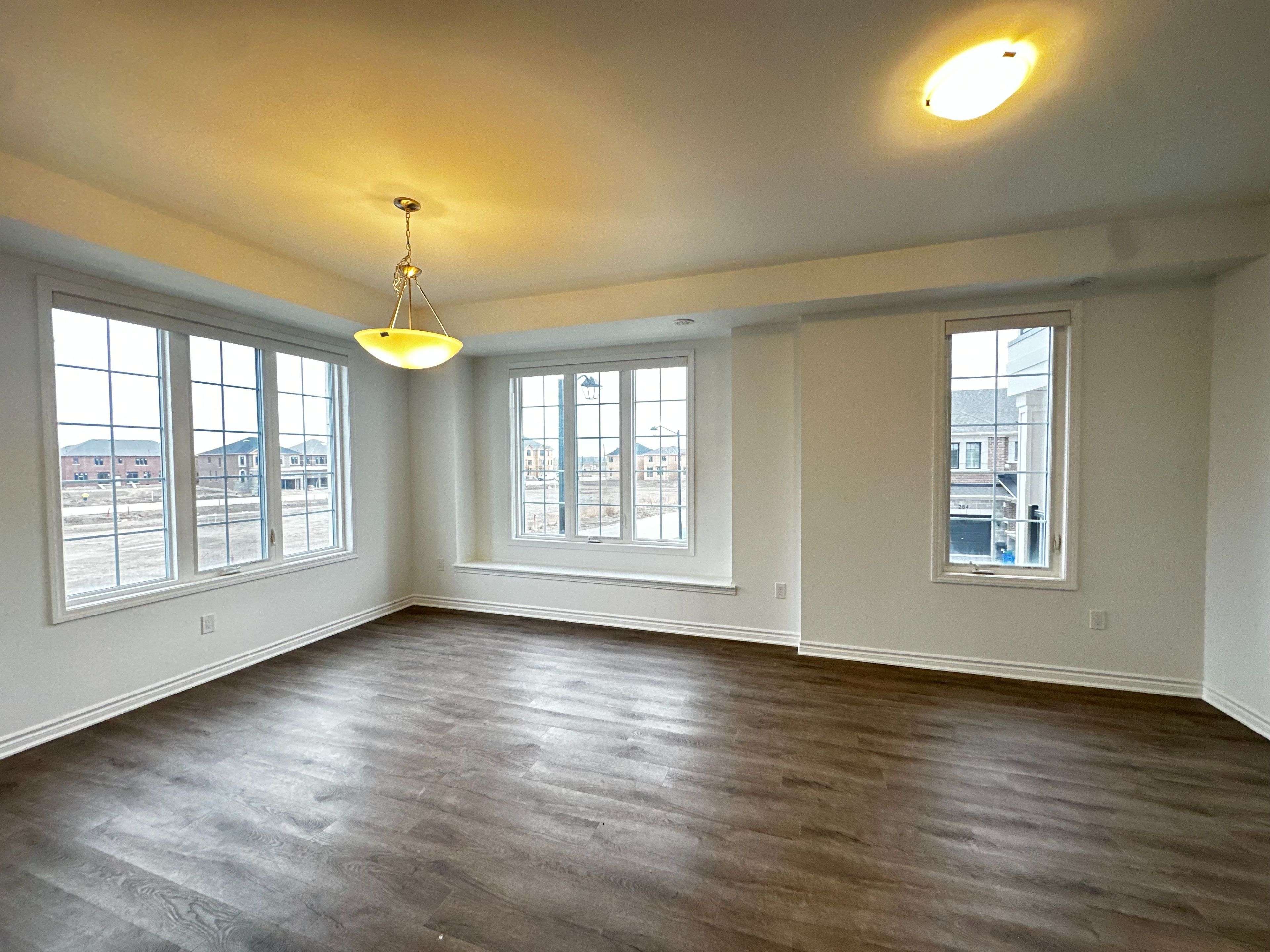 Milton, ON L9E 2C1,1259 Lily CRES #15