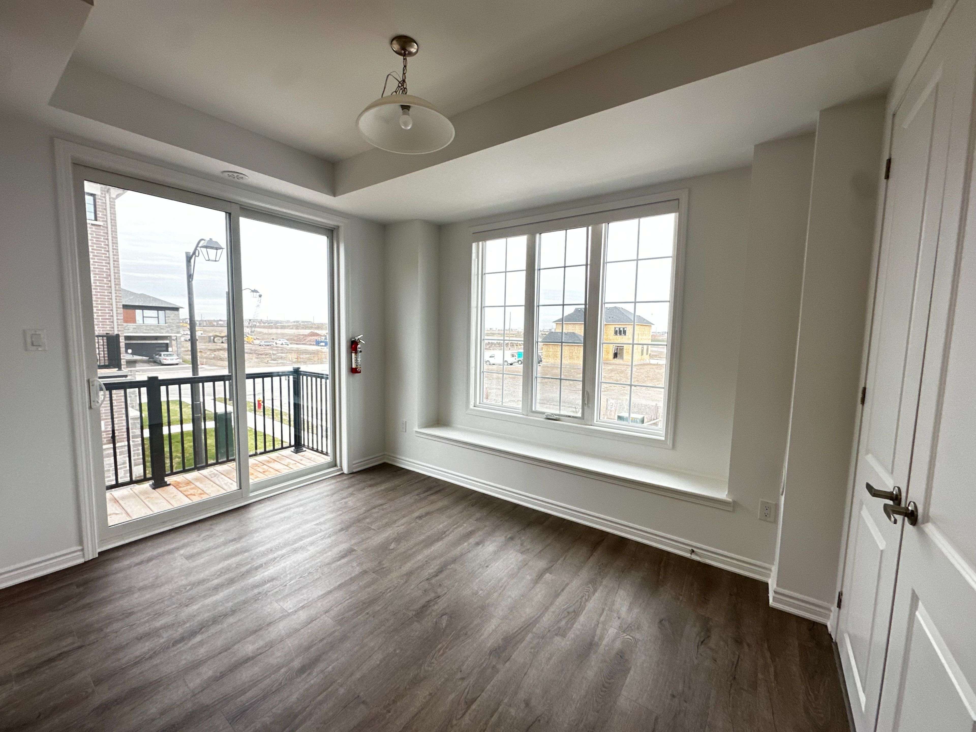 Milton, ON L9E 2C1,1259 Lily CRES #15