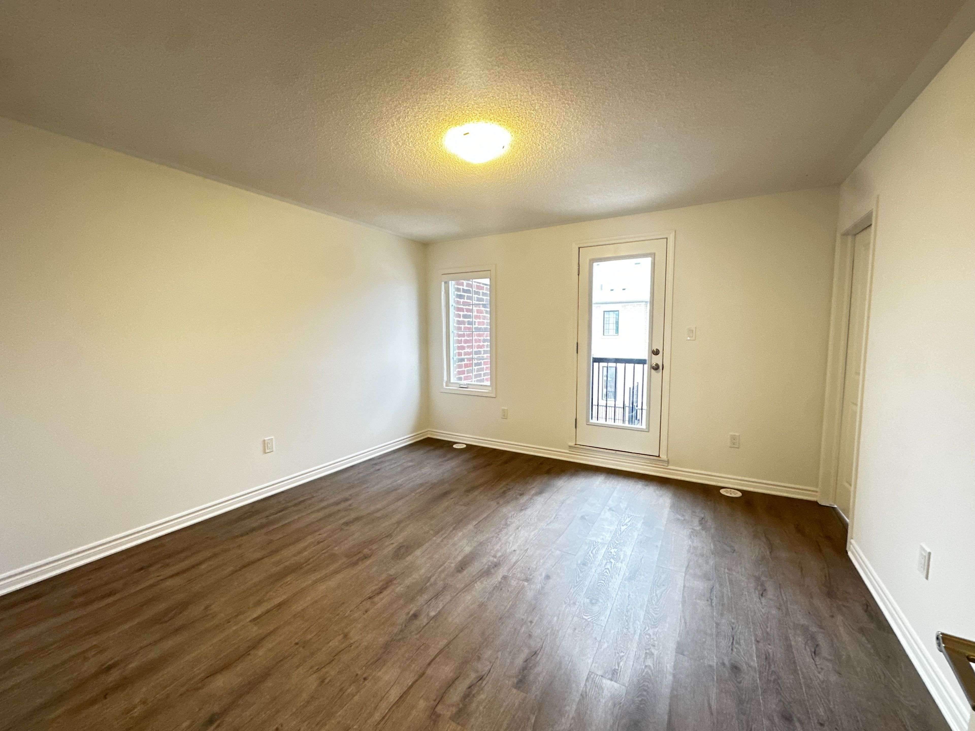 Milton, ON L9E 2C1,1259 Lily CRES #15