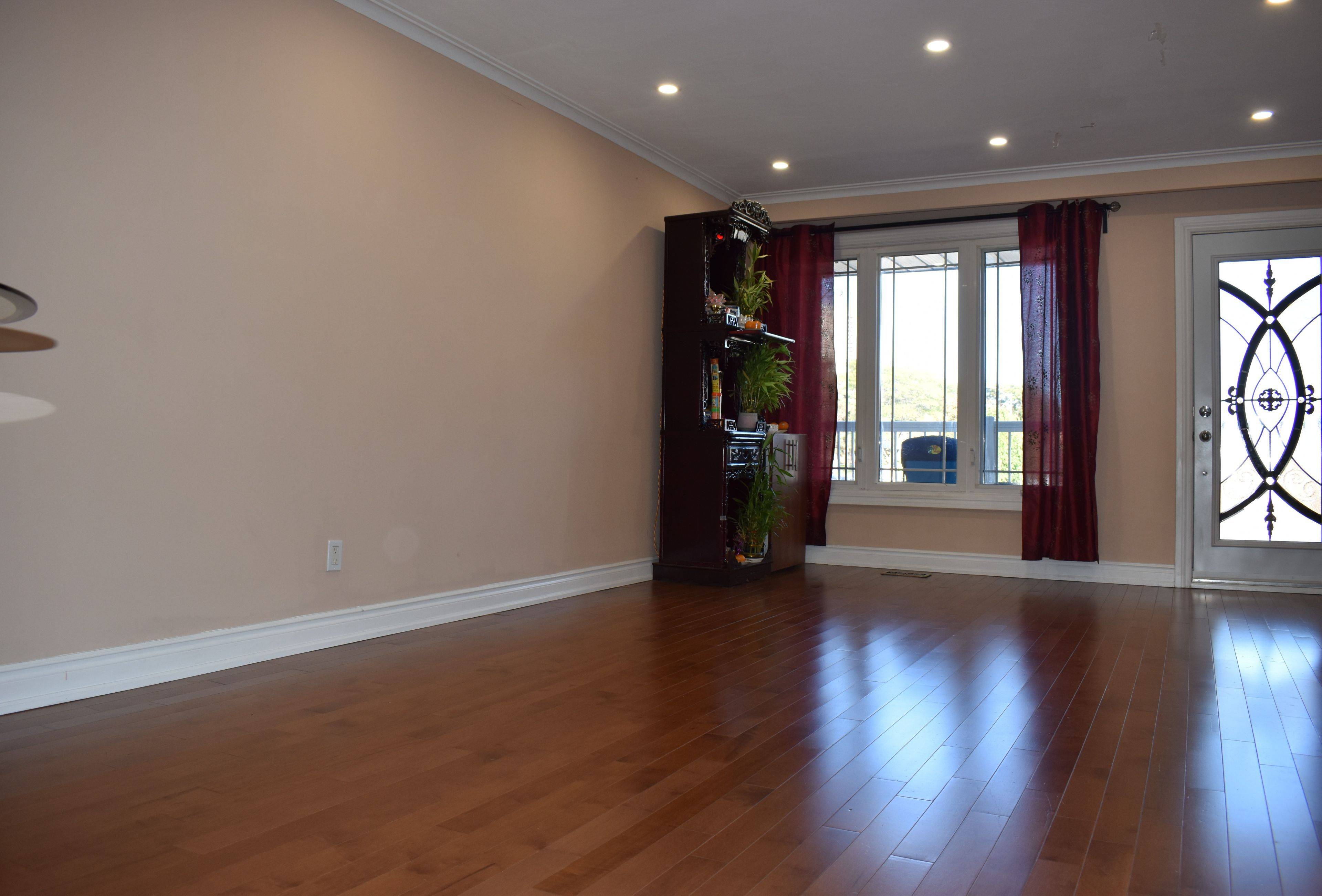 Toronto W05, ON M3N 1L3,59 Blaney CRES