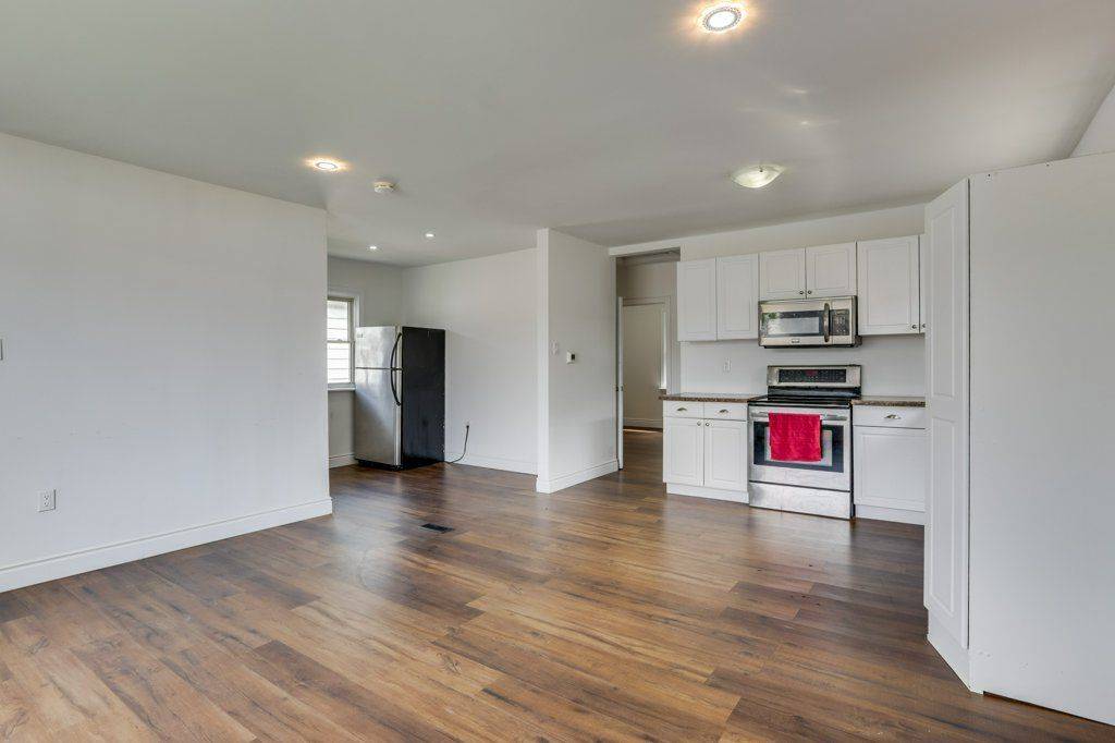 London East, ON N5W 4K7,520 Highbury AVE N