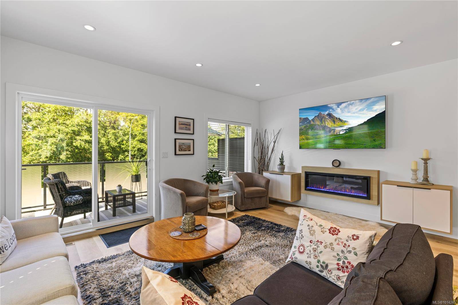 Comox, BC V9M 4G1,2310 Guthrie Rd #16