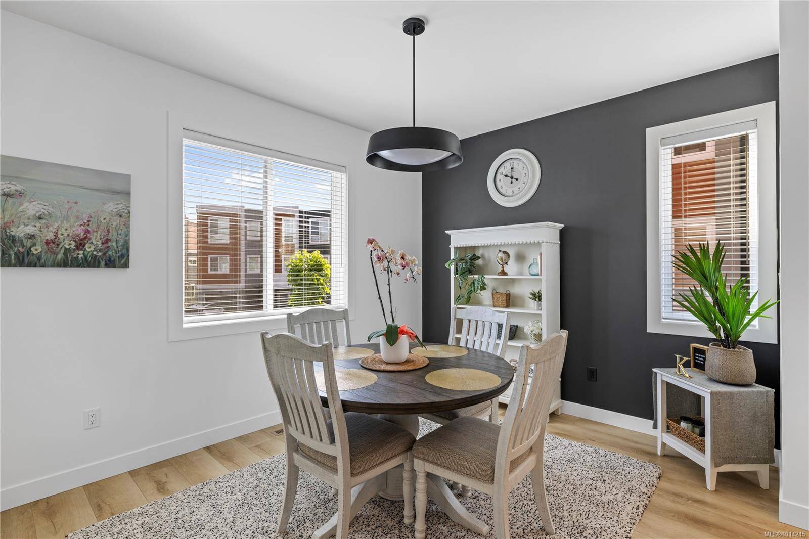 Comox, BC V9M 4G1,2310 Guthrie Rd #16