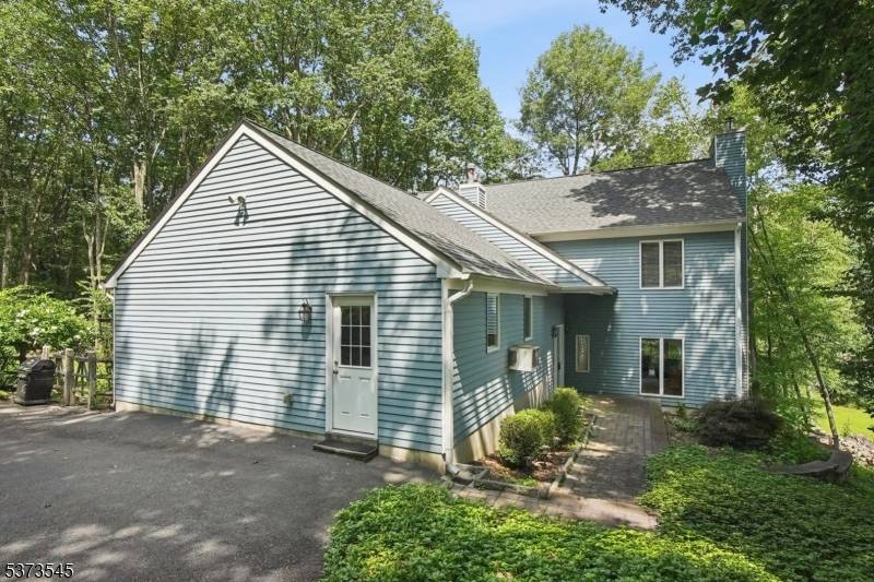 Glen Gardner Boro, NJ 08826,528 Brian Dean Dr