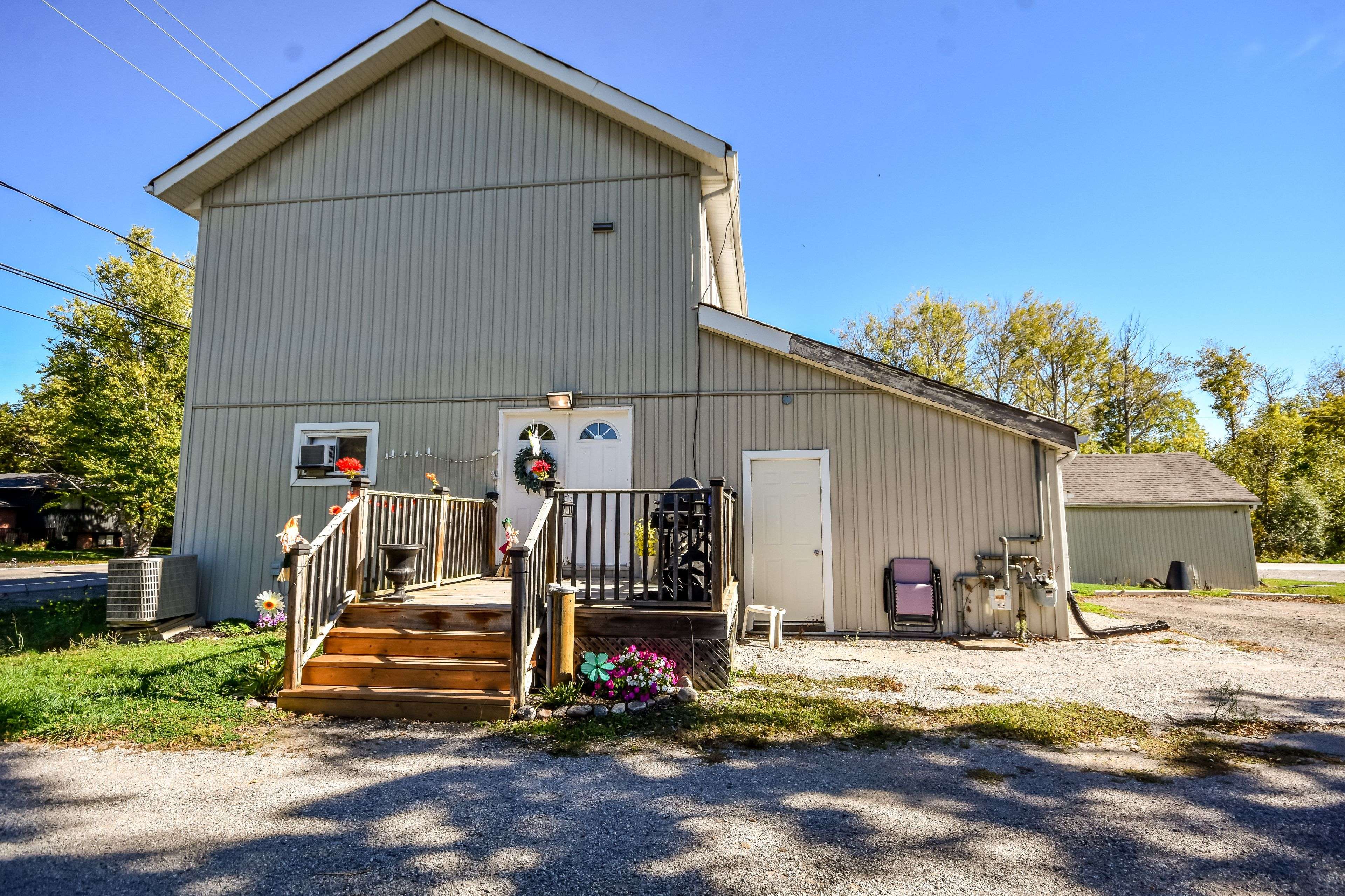Innisfil, ON L0L 1R0,280 Bells LN #1