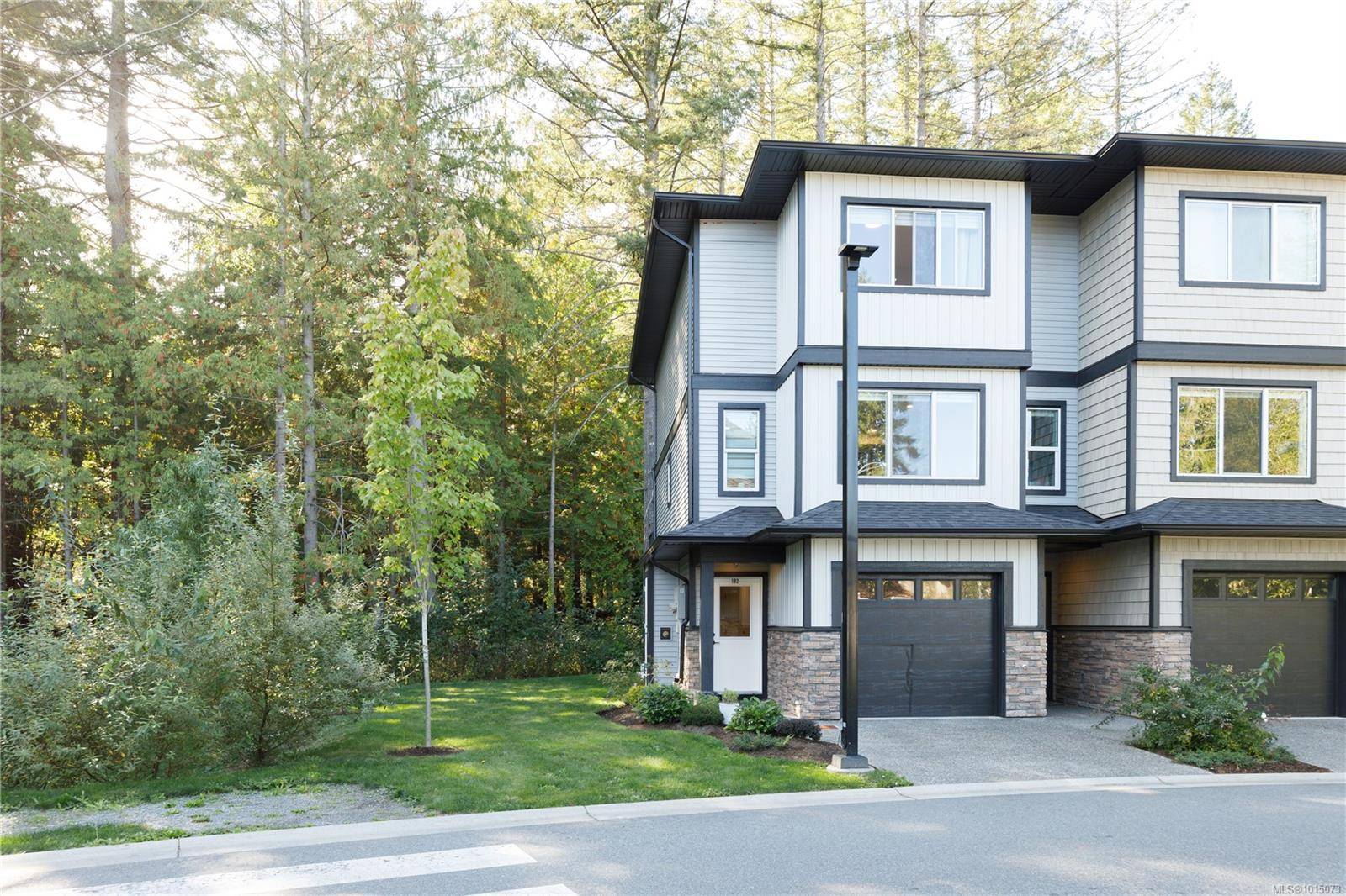 Nanaimo, BC V9R 0L4,600 Ninth St #102