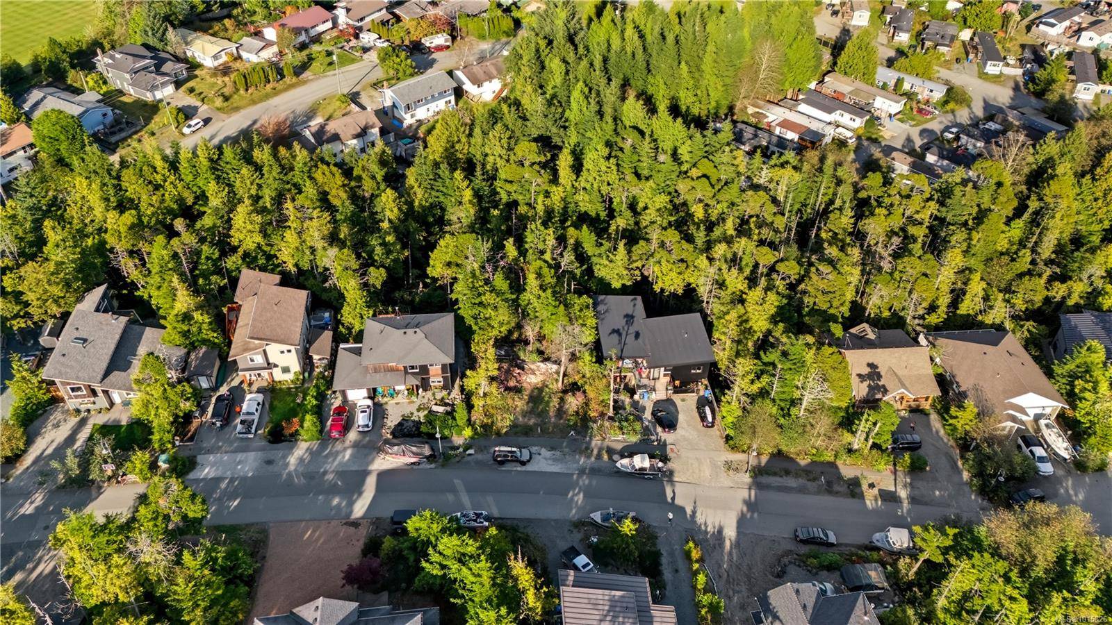 Ucluelet, BC V0R 3A0,851 Lorne White Pl