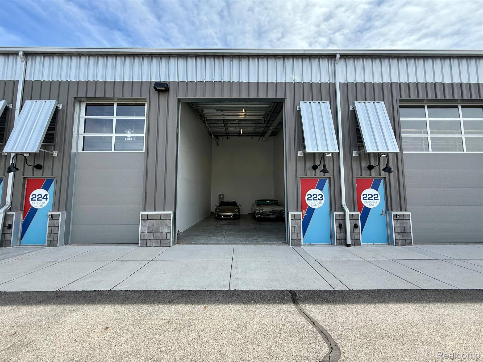 Pontiac, MI 48341,223 CHICANE LN