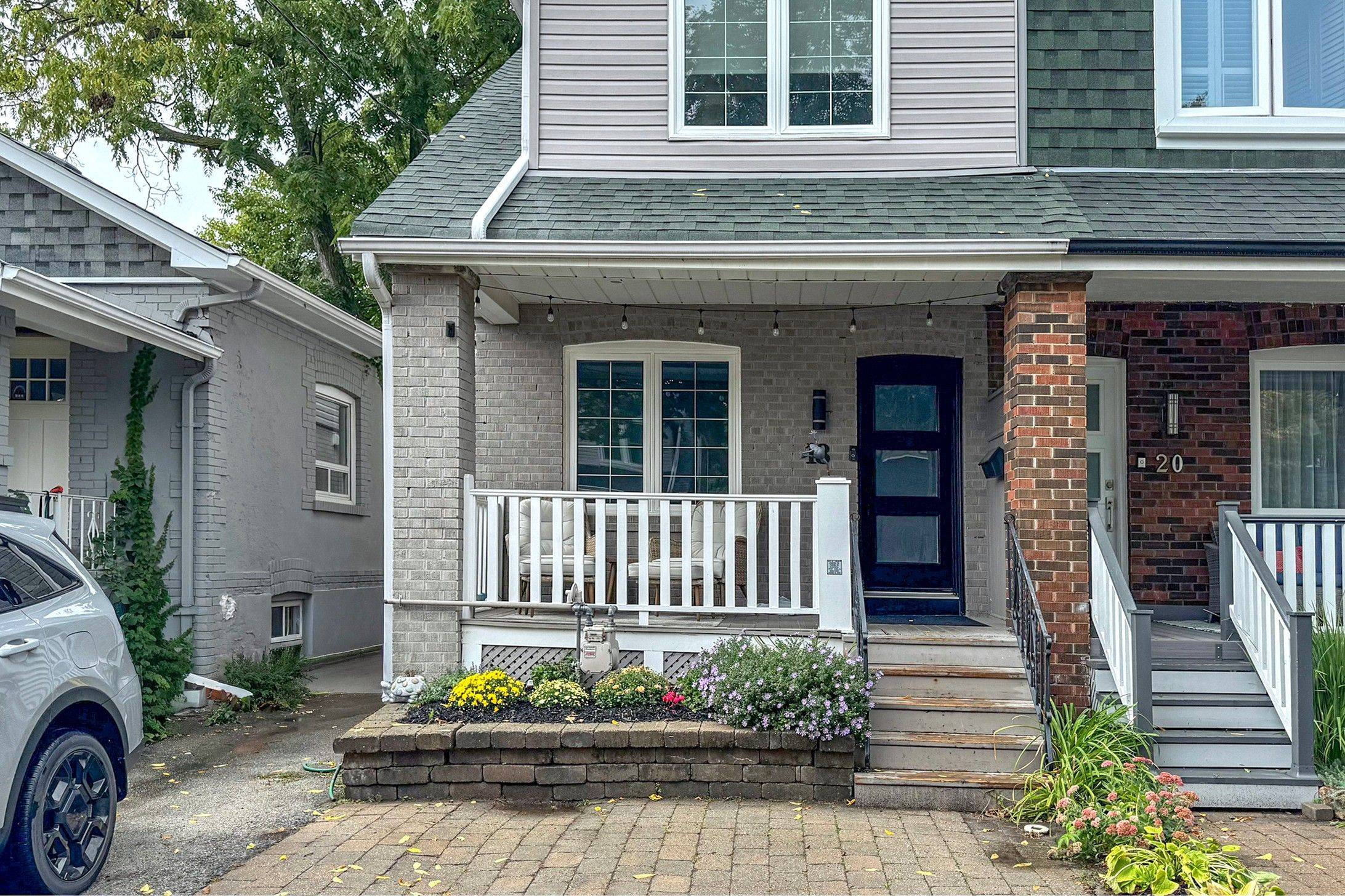 Toronto E03, ON M4J 4G7,18 Leroy AVE