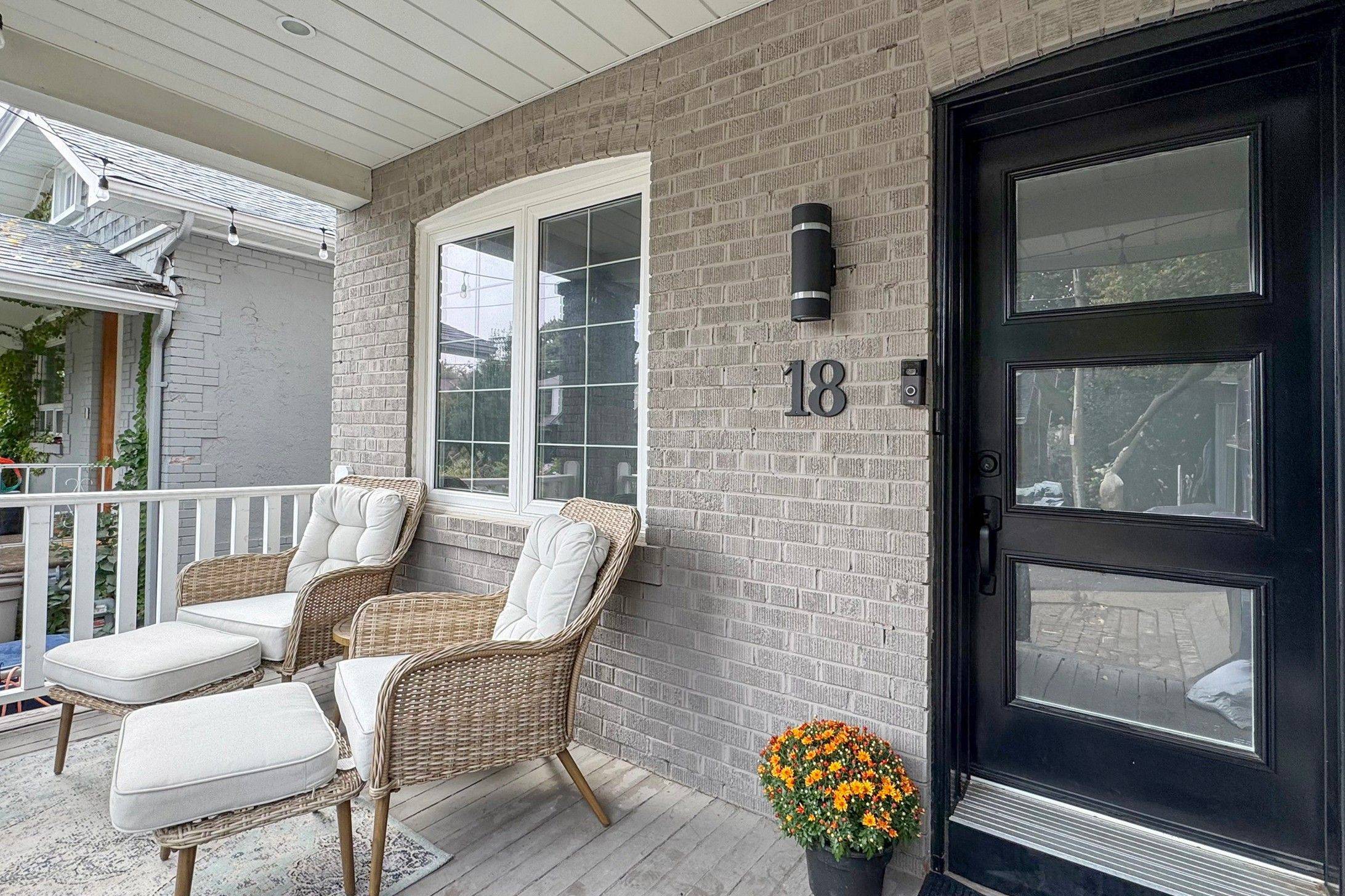 Toronto E03, ON M4J 4G7,18 Leroy AVE