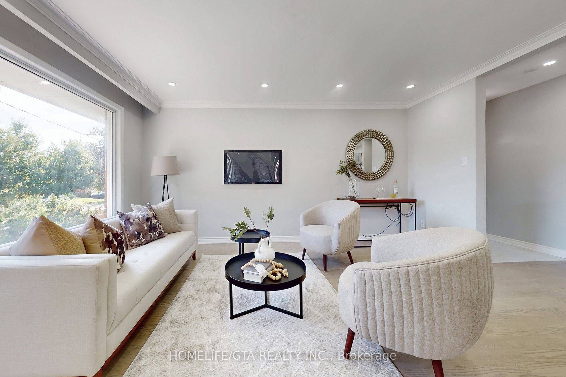 Toronto E09, ON M1H 2J1,16 Woolwick DR