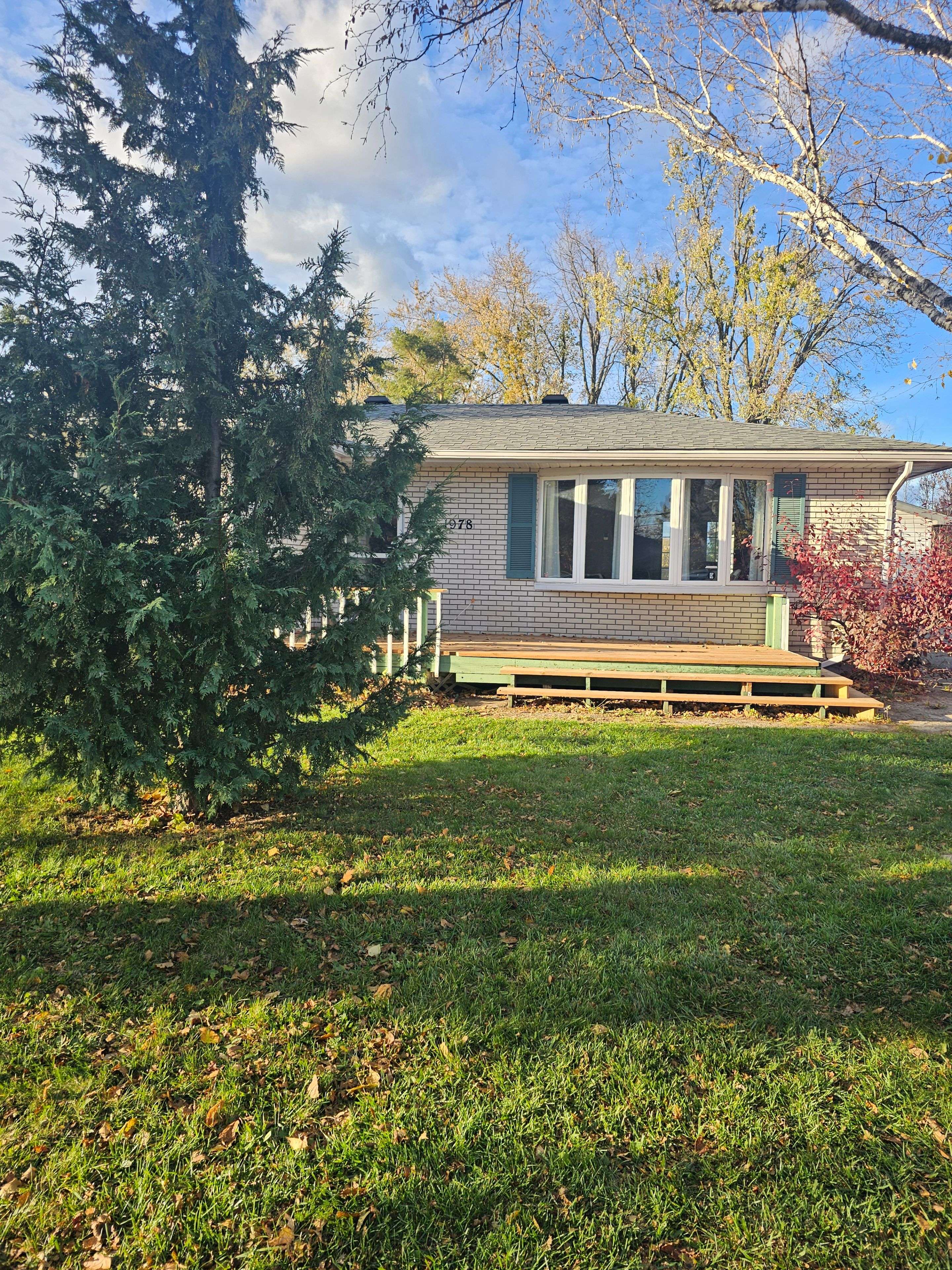 Innisfil, ON L9S 1K2,1978 Victoria ST