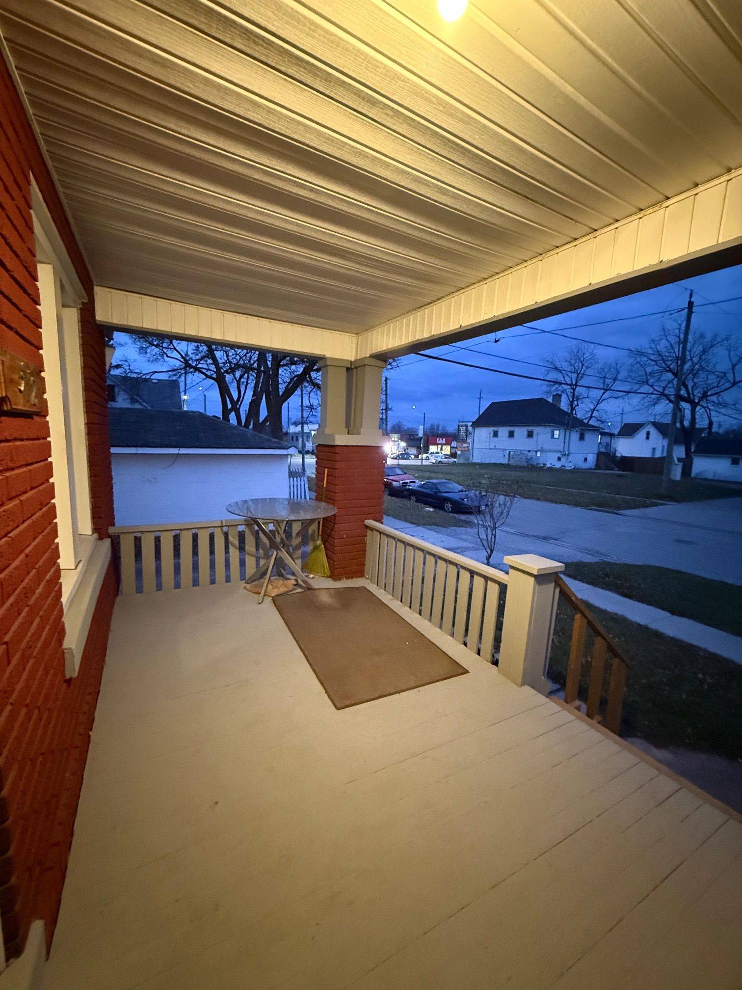 Windsor, ON N9A 5E6,572 Oak AVE