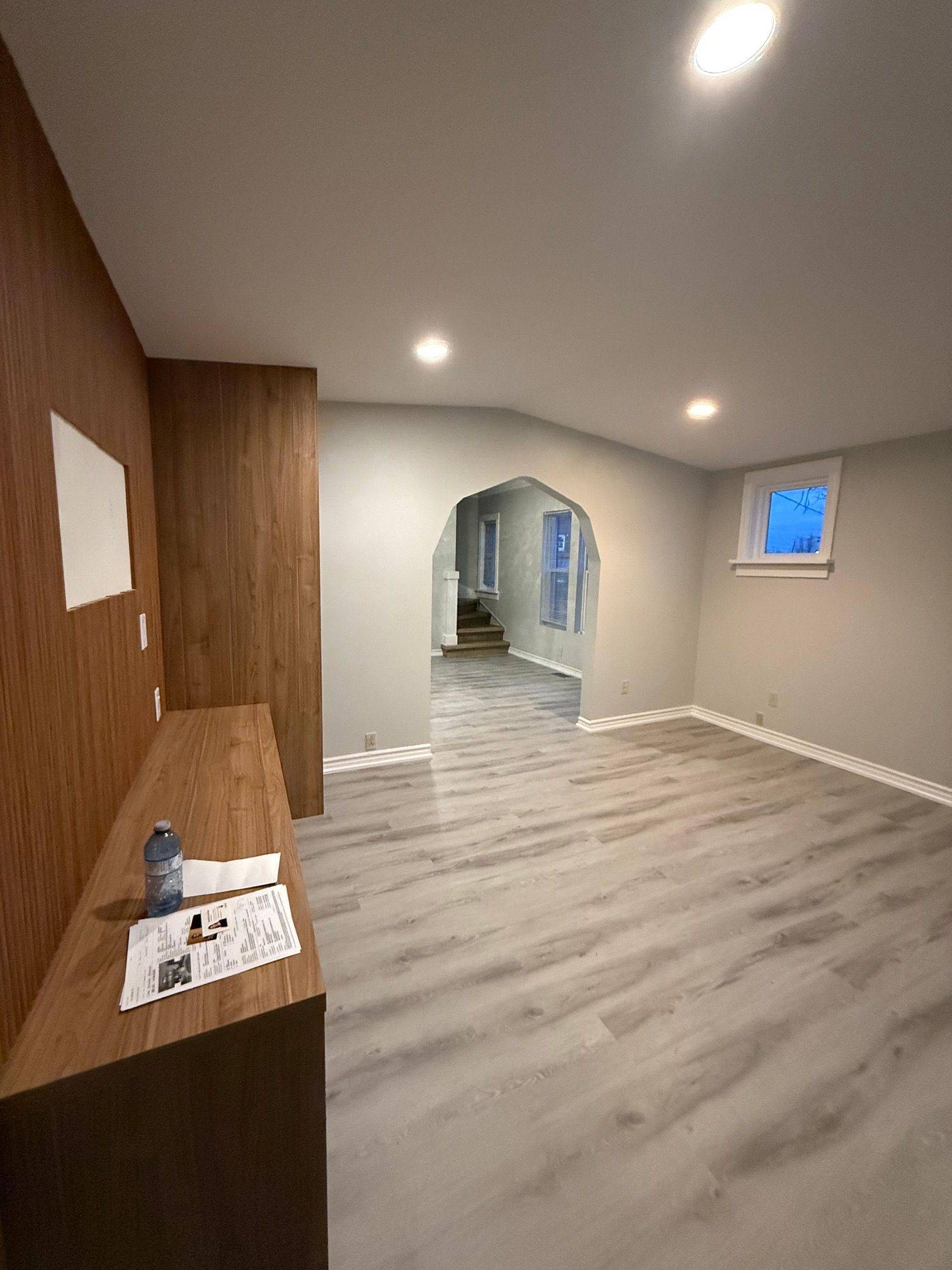 Windsor, ON N9A 5E6,572 Oak AVE