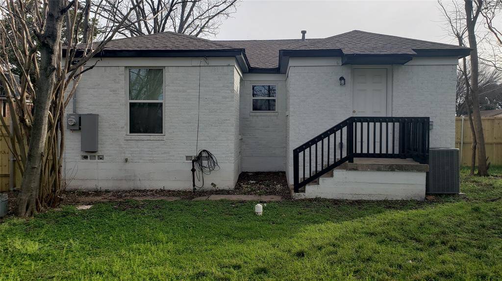 Dallas, TX 75211,3855 Mt Washington Street